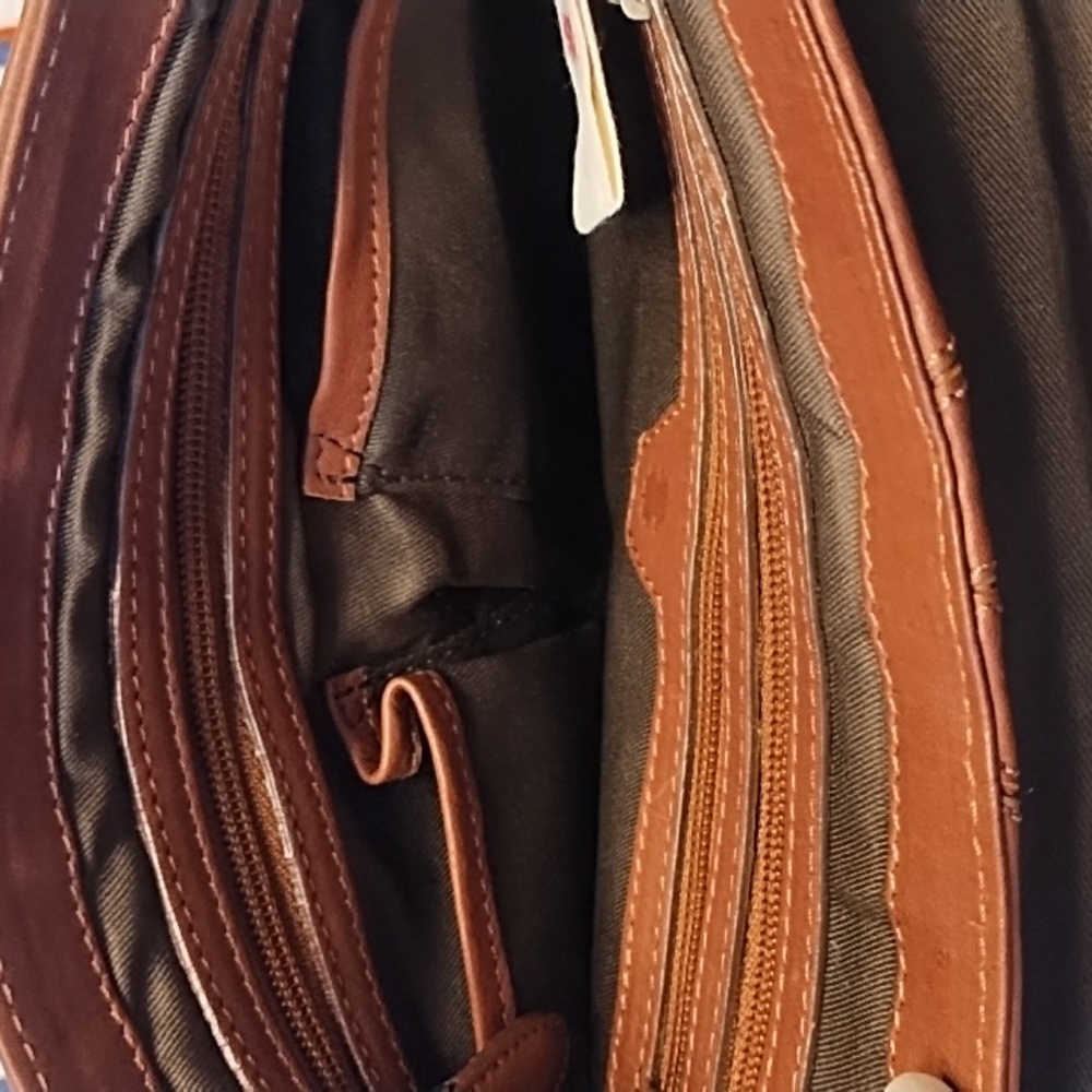 Lucky Shoulder Bag - Picture 4 of 6